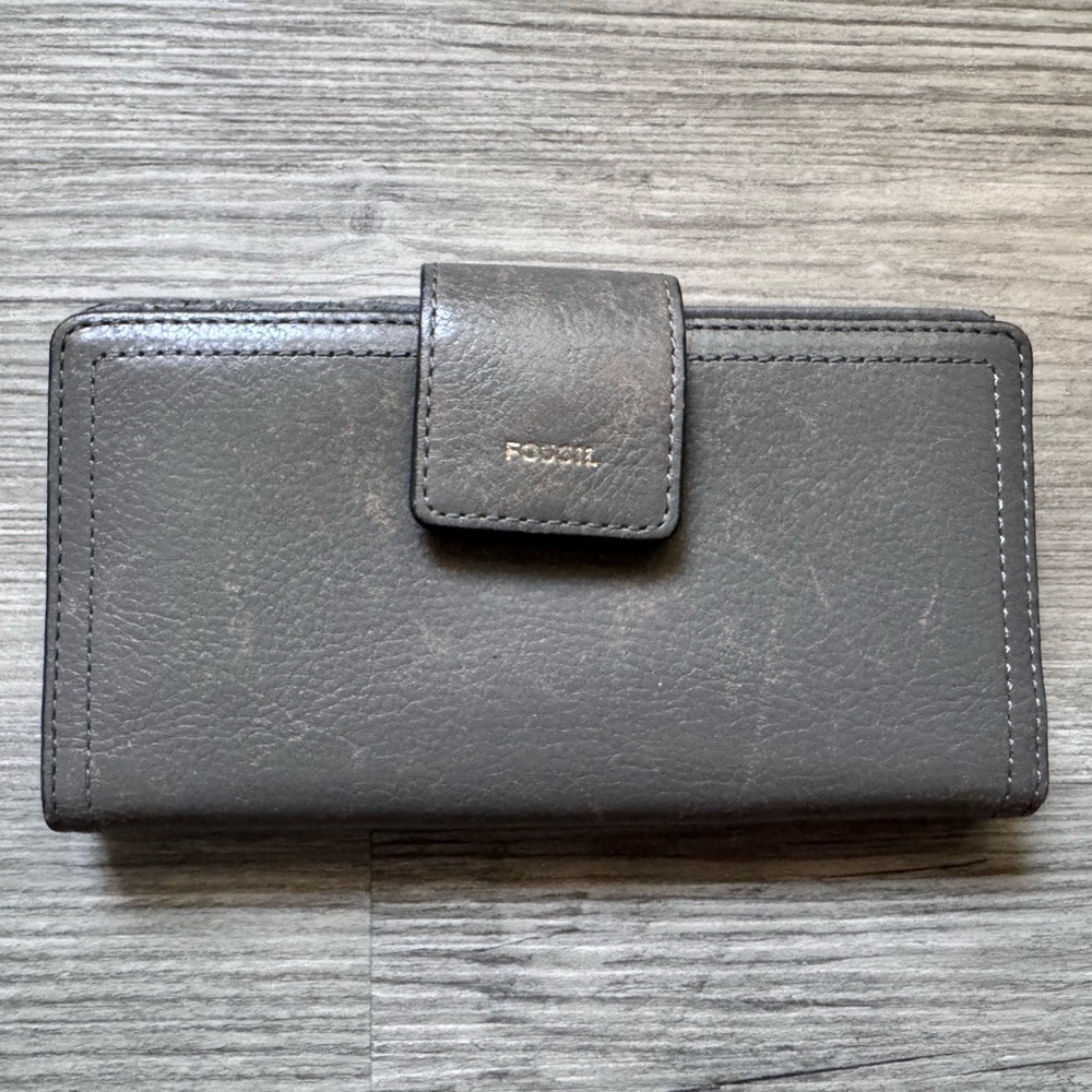 FOSSIL Logan Leather RFID Tab Clutch Wallet Gray Clutch